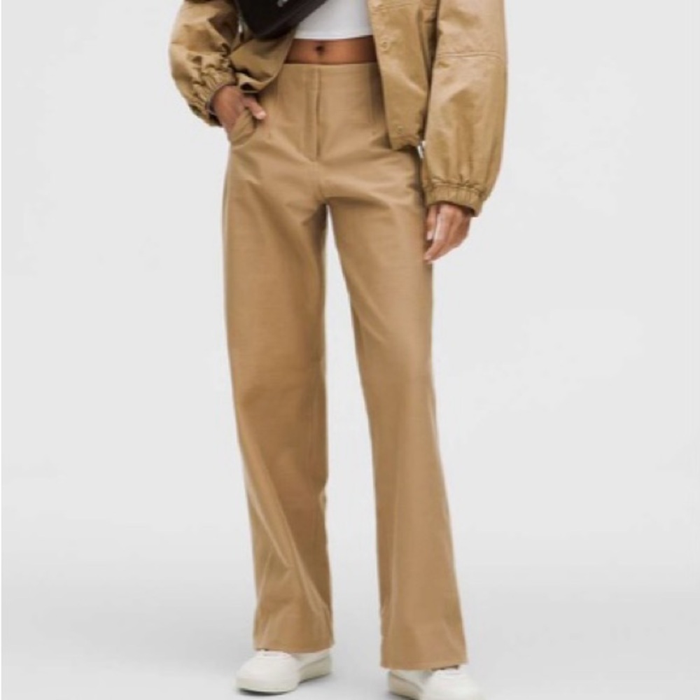 Never worn Lululemon utilitech.